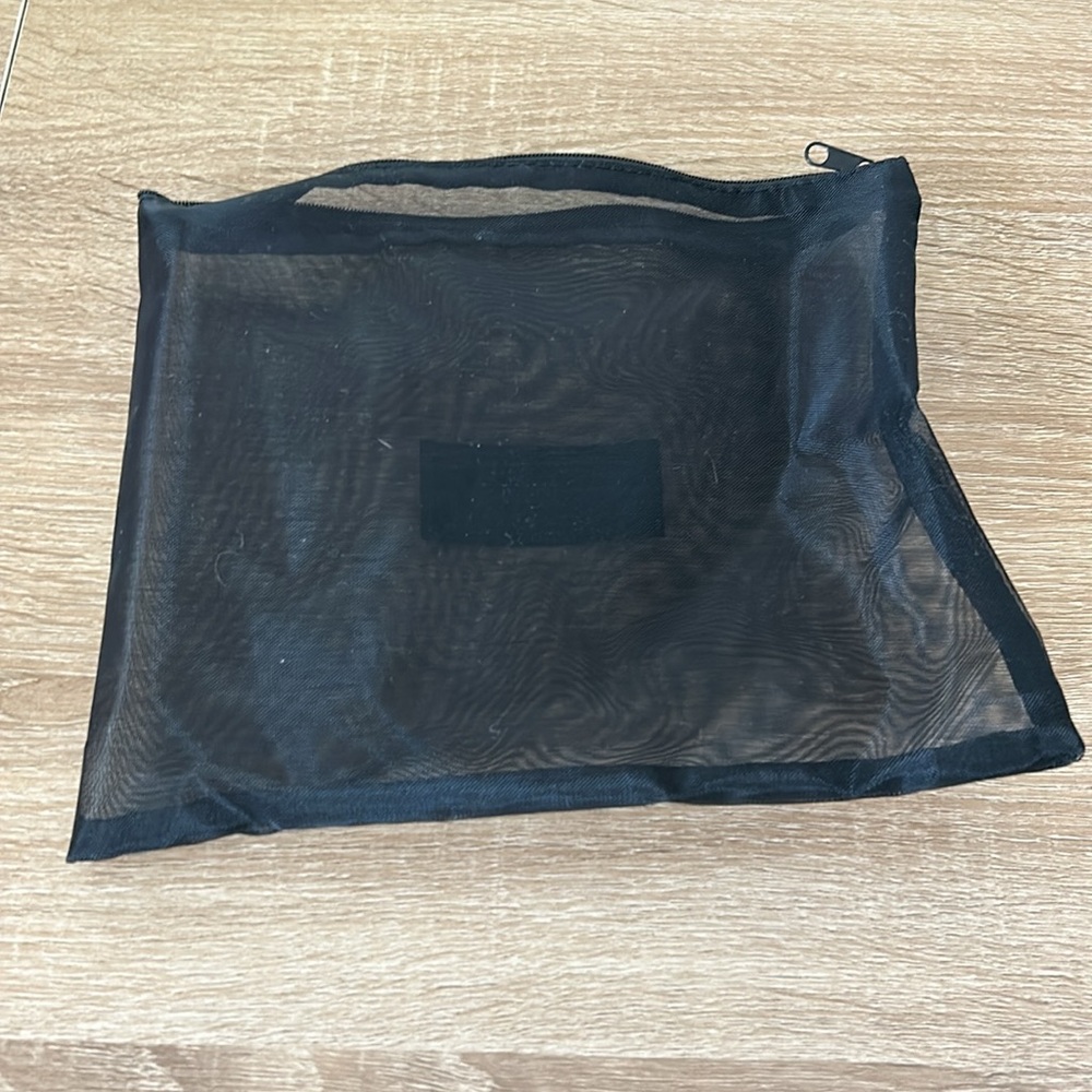 Rodial mesh cosmetic bag - Picture 2 of 3